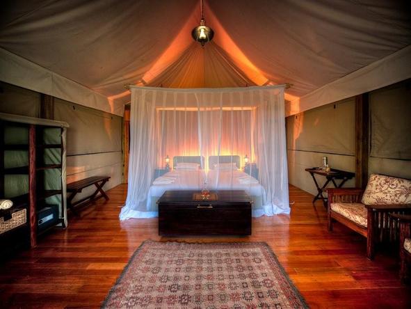 Kanana Lodge - bedroom